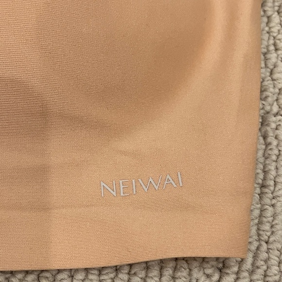 NEIWAI barely zero fixed cup wavy Bra - Picture 3 of 6